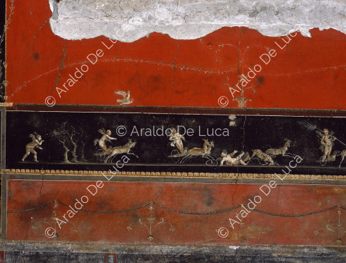 Maison des Vettii. Frise du Triclinium. Fresque avec des cupidons et des chars
