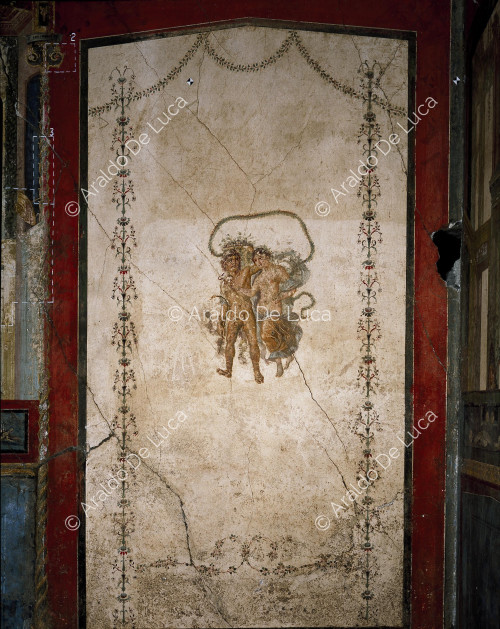 Haus der Vettii. Triclinium im Stil der IV. Fresko mit Satyr und Jahreszeit