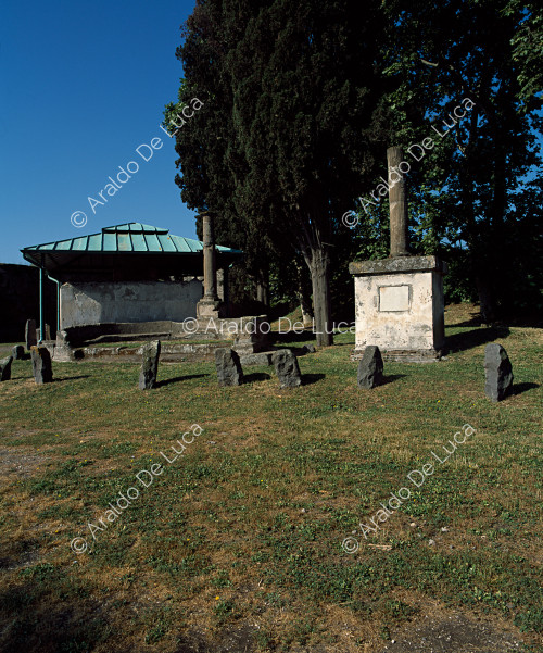 Necropolis of Porta Vesuvio
