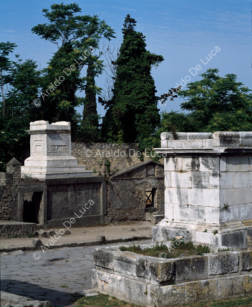 Necrópolis de Porta Ercolano. Tumba del altar