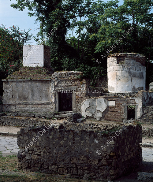 Nekropole von Porta Ercolano. Altar Gräber