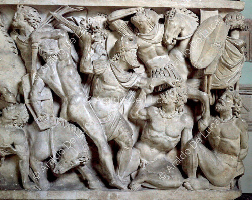 Sarcophagus the battles between Greeks and Gauls