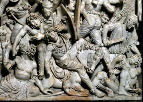 Sarcophage de Ludovisi avec scène de bataille entre Romains et barbares ostrogoths
