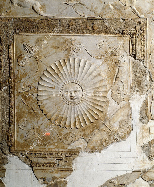 Décoration en stuc de la maison de la Farnesina