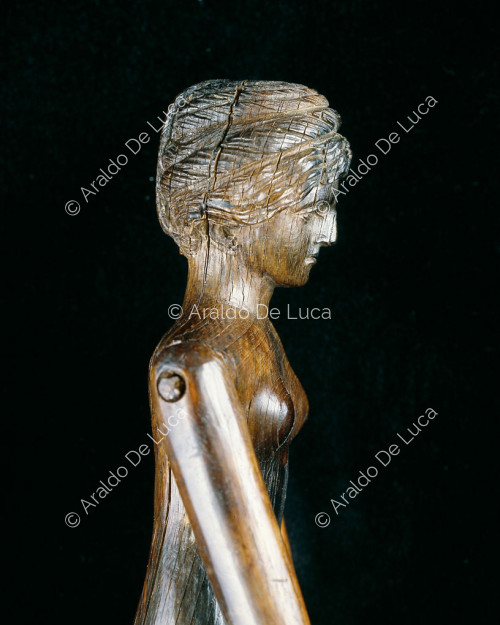 Muñeca de marfil de Crepereia Tryphaena.Detalle de perfil