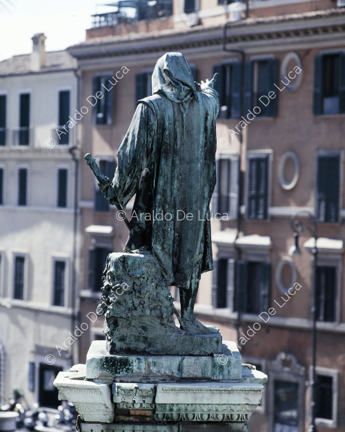 Cola Di Rienzo, Rückseite der Statue