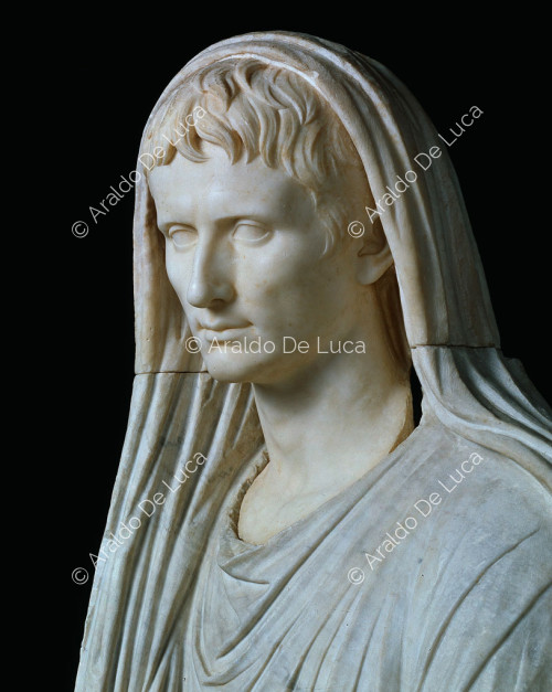 Statua di Augusto come Pontifex Maximus