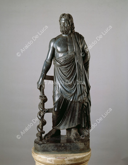 Statue des Äskulap