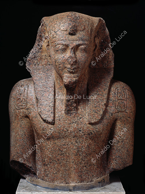 Busto di Ramesse II