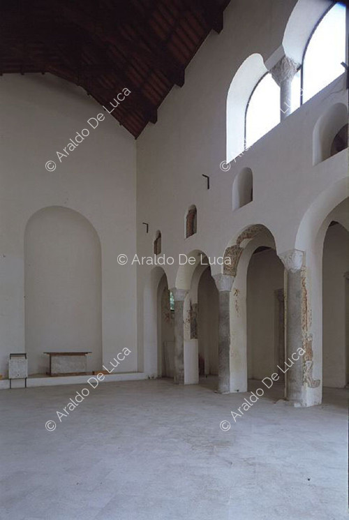 Iglesia longobarda de San Salvatore a corte. Interior