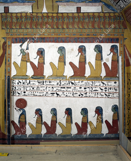 Camera funeraria. Parete di fondo: Sennedjem e sua moglie pregano gli dèi dei defunti. Particolare.
