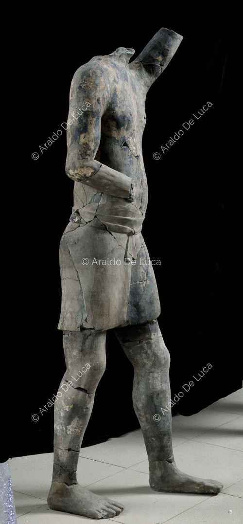 Ejército de Terracota. Estatua n.º 6, Acróbata