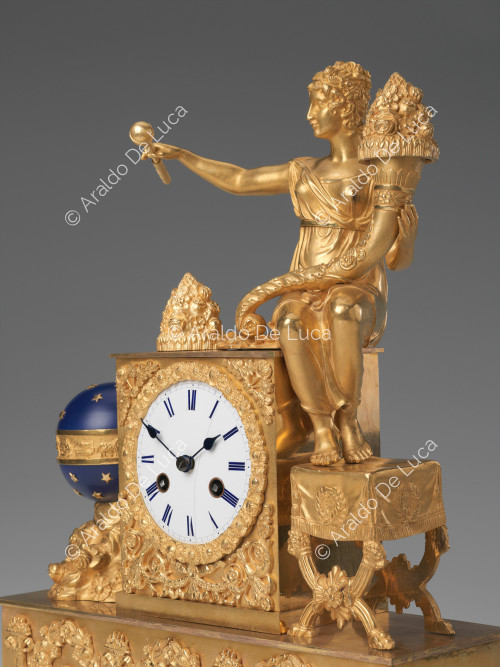 Flora - Table clock, detail of the central composition