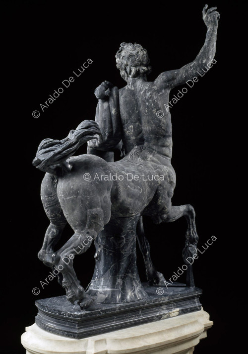 Statua in bronzo di Centauro